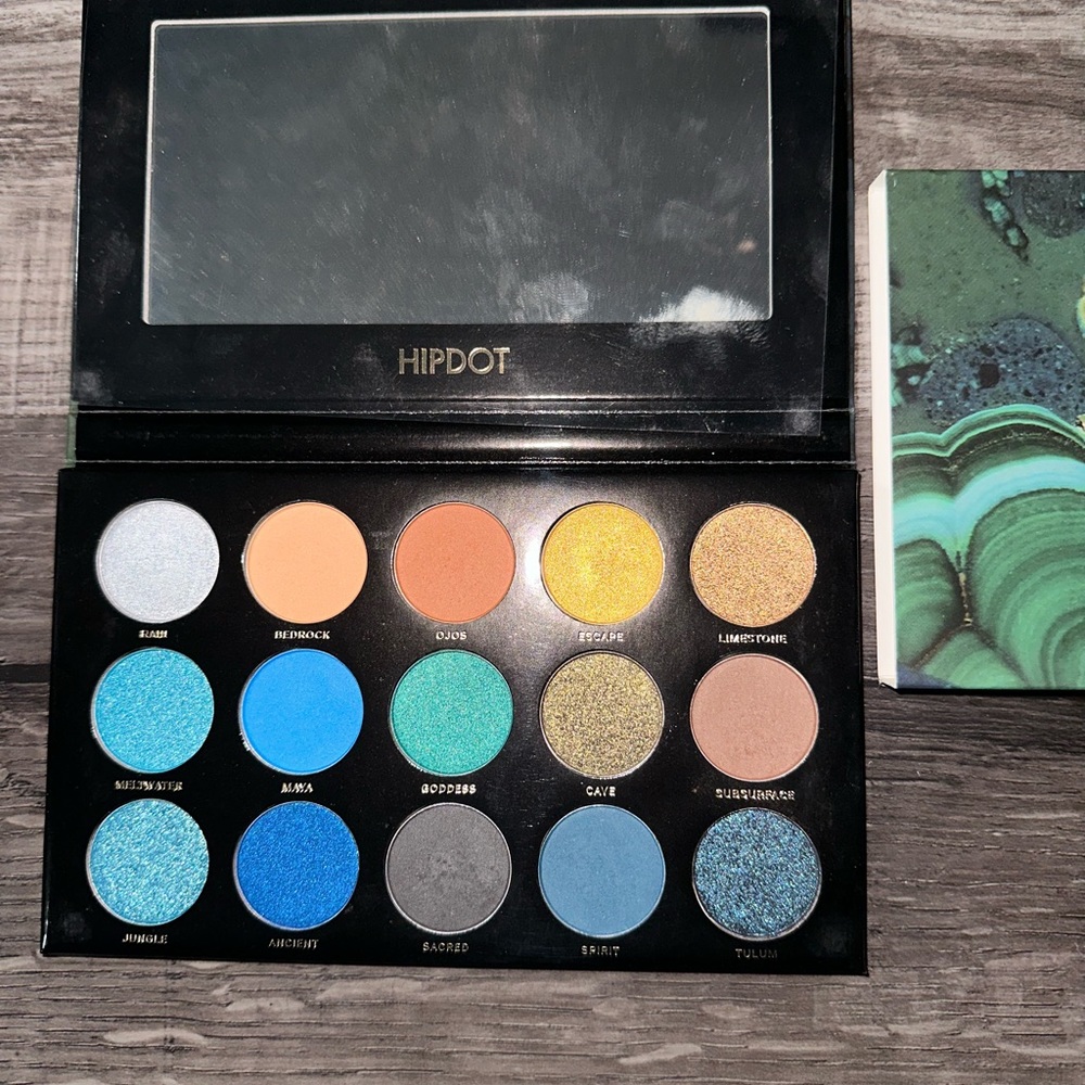 HipDot Makeup Pallete